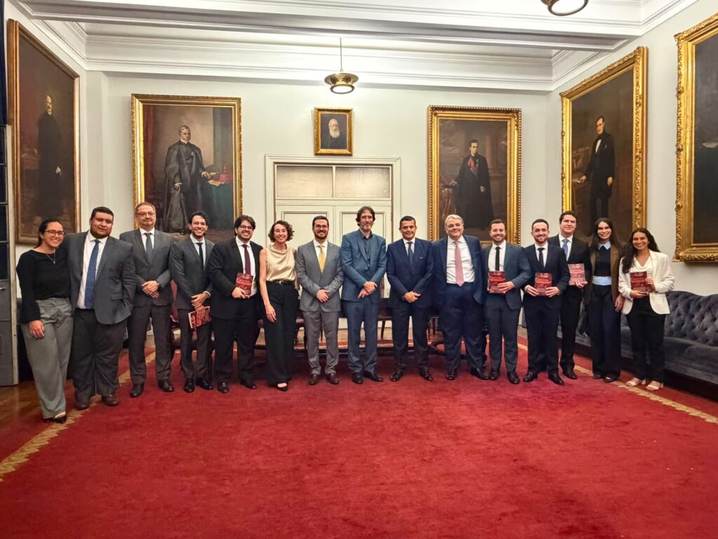 Elisio Machado Júnior participa do lançamento da obra coletiva Direito Penal e Desigualdade na USP